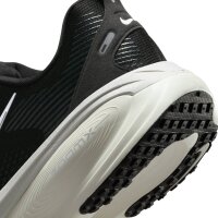 Nike Vomero 18Road Running S Laufschuhe Herren - black/summit white-coconut milk