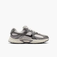 Nike V5 Rnr Sneaker Kinder - phantom/black-pencil point