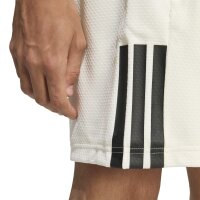 adidas House Of Tiro X Common Goal Pikee Shorts Herren - off white/black/semi ice tangerine
