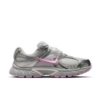 Nike V5 RNR Sneaker Damen - silber/pink