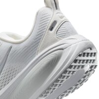 Nike Vomero 18 Laufschuh Damen - weiß/silber